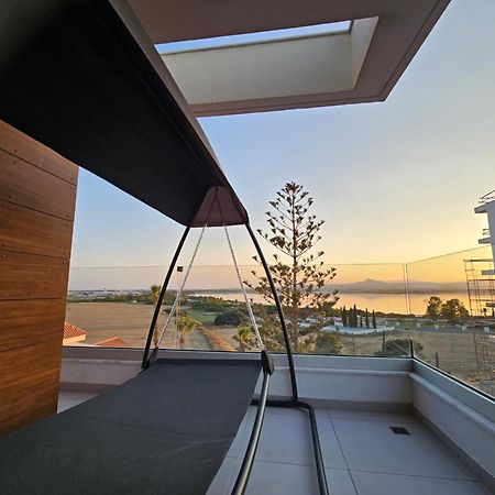 Majestic Sunset Salt Lake Views 300M From Beach ลาร์นาคา ภายนอก รูปภาพ