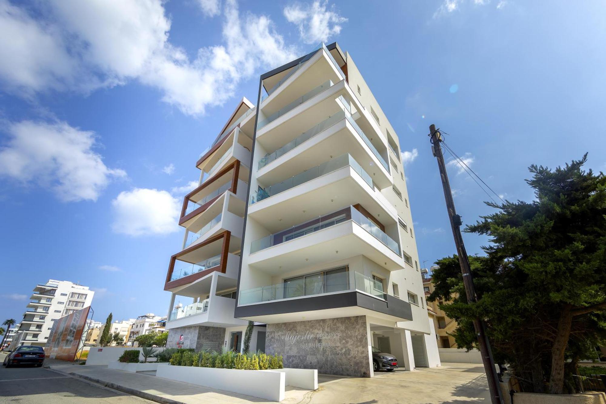 Majestic Sunset Salt Lake Views 300M From Beach ลาร์นาคา ภายนอก รูปภาพ
