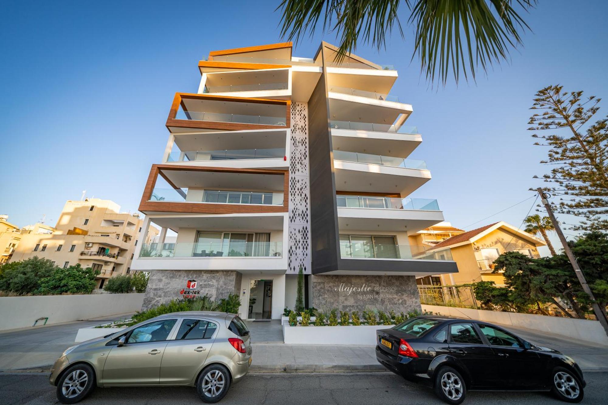 Majestic Sunset Salt Lake Views 300M From Beach ลาร์นาคา ภายนอก รูปภาพ