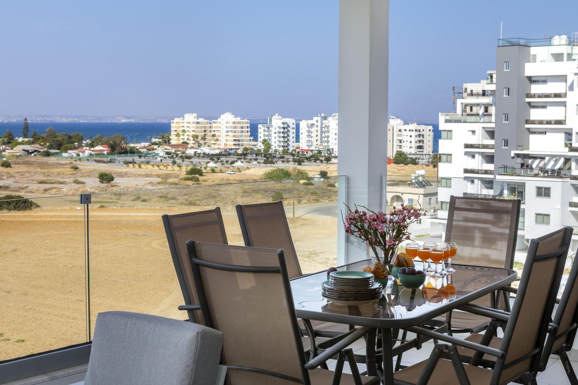 Majestic Sunset Salt Lake Views 300M From Beach ลาร์นาคา ภายนอก รูปภาพ